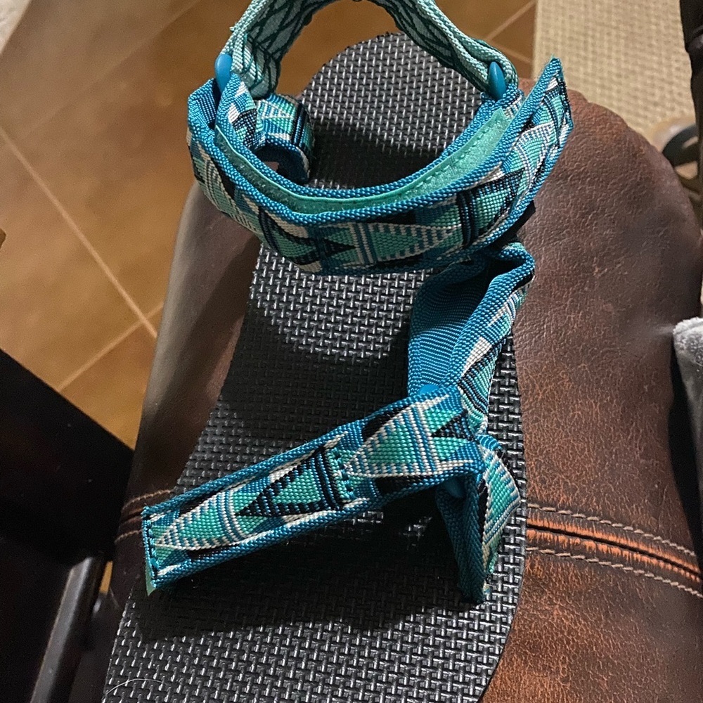 Brand new with tags and box Teva Mashup Teal sandals
